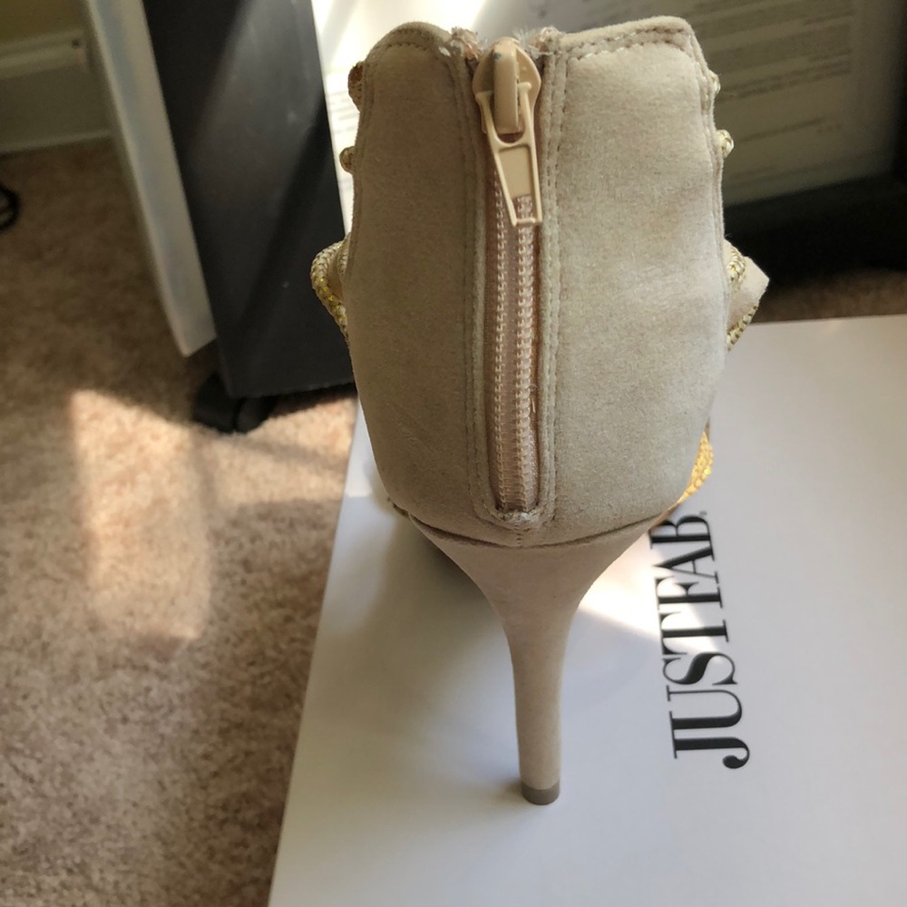 Heels - Picture 2 of 3